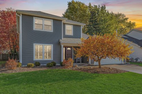 1407 Bridgedale Rd, Bull Valley, IL 60014-8698