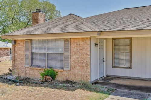 7320 Davis Blvd, Fort Worth TX  76182-6151 exterior