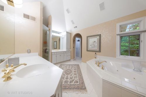 9301 Falling Waters Dr, Willowbrook IL  60527-0718 exterior