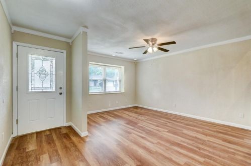 718 Columbia Ln, Deer Park, TX 77536-6308