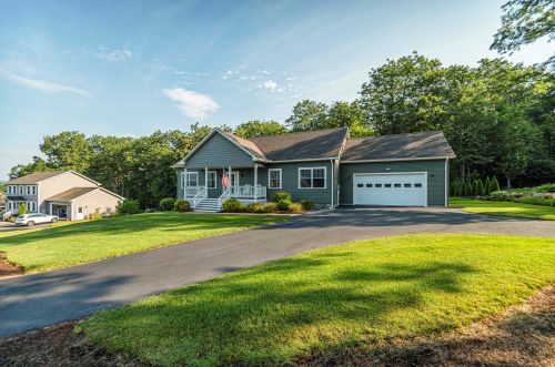 68 Sun Lake Dr, Belmont, NH 03220-4463
