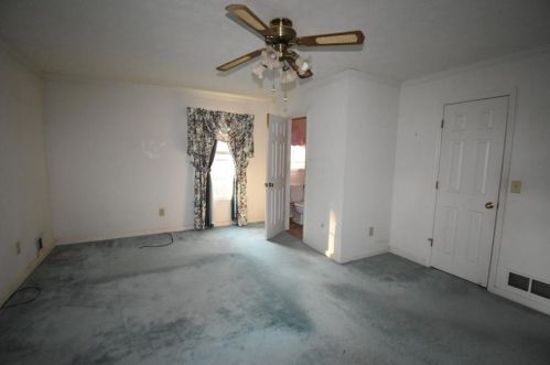 112 Hayes Cir, Rex GA 30273-1543 exterior