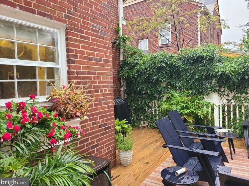 806 Wayne Ave, Silver Spring, MD 20910-4426