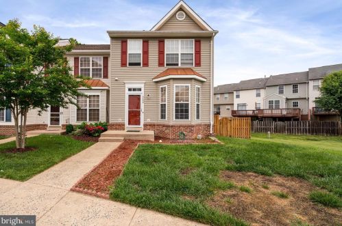 3400 Bountiful Ln, Woodbridge, VA 22193-5564