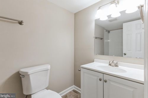 8902 Albert Stewart Ln, Silver Spring MD 20910-1949 exterior