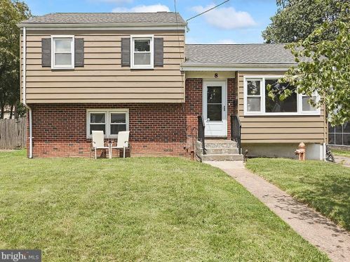 8 Wickford Ave, Trenton, NJ 08618-1821