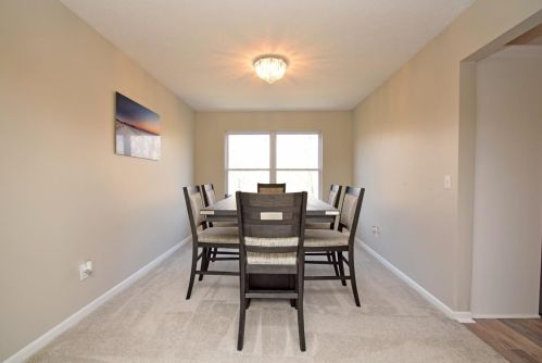 9655 Fallsridge Ct, Cincinnati OH 45231-2885 exterior