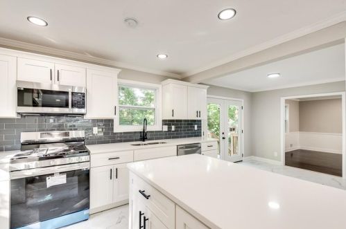 5068 Cold Springs Dr, Lilburn GA  30047-3776 exterior