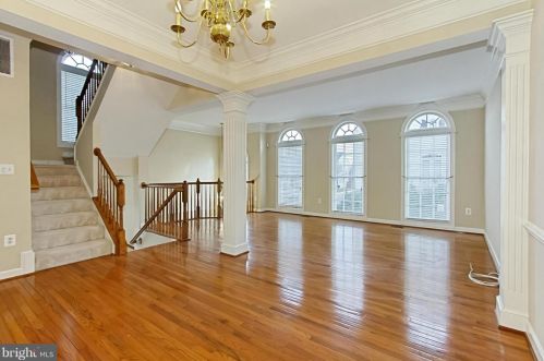 6430 Katherine Ann Ln, Springfield VA  22150-7835 exterior