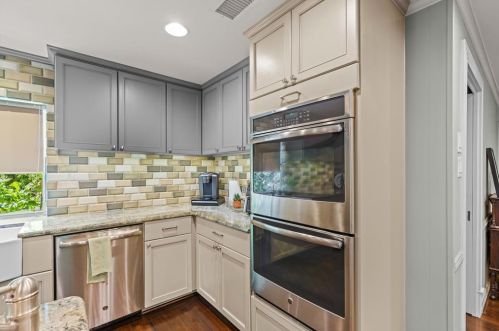 6127 Dilbeck Ln, Dallas TX  75240-5350 exterior