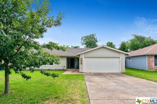 12215 Arrowwood Dr, Austin TX  78727-5868 exterior