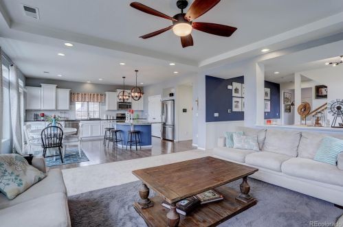 5037 Addison Way, Aurora CO 80016-5390 exterior