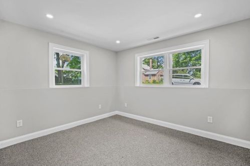 8 Clay St, Hopkinton RI  02804-1602 exterior