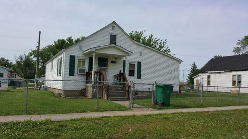 615 2nd St, Tamms, IL 62988-9810