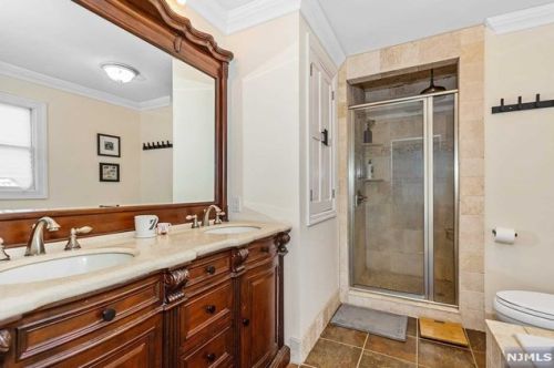 97 Roosevelt Ave, Paterson NJ  07506-0015 exterior