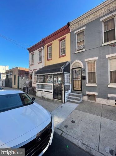 2643 Mascher St, Philadelphia, PA 19133-3842