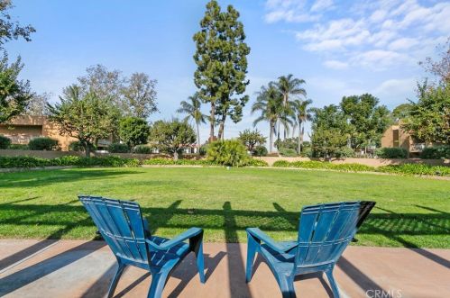 6600 Warner Ave, Huntington Beach CA  92647-5242 exterior