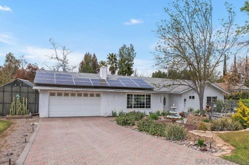 2229 San Diego Ave, Ramona, CA 92065-3241