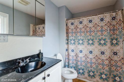 246 Monroe Rd, Lemont IL  60440-2067 exterior