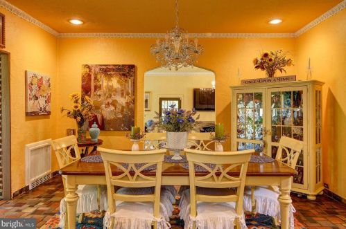 585 Warwick Rd, Haddonfield NJ 08033-3845 exterior