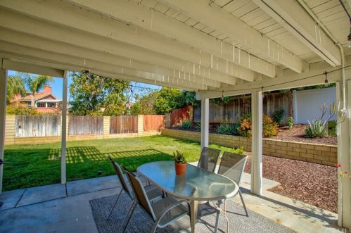 3071 Wicklow Dr, Riverside CA  92503-5806 exterior