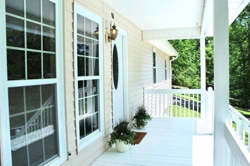 143 Mountain Oak St, Holly Springs, GA 30115-8757