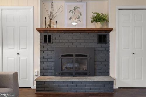 564 Lampeter Rd, Lancaster PA  17602-4010 exterior