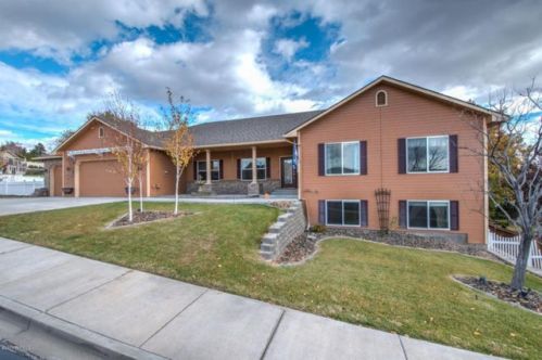 109 87th Ave, Yakima, WA 98908-4515