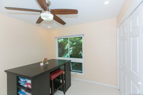 989 Kaluanui Rd, Honolulu HI  96825-1324 exterior