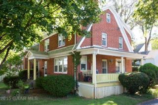 729 Donaghe St, Staunton, VA 24401-2874