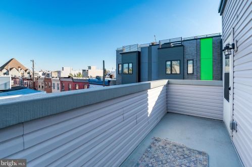 1143 20 St, Philadelphia PA 19146-2946 exterior