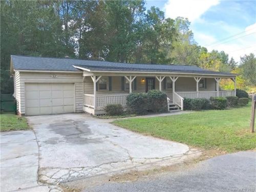 100 Ventner Ct, Charlotte, NC 28214-1650
