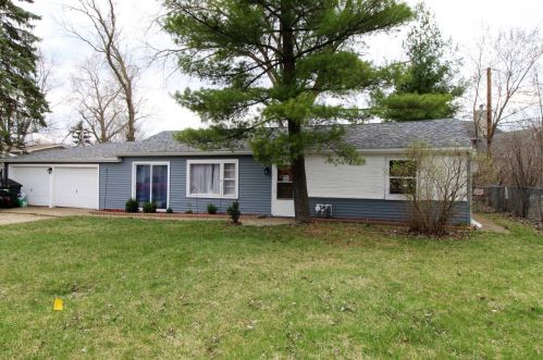 368 Birchwood Dr, Antioch, IL 60002-1602