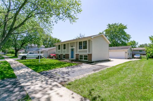 831 Tamms Ln, Lemont IL  60440-1621 exterior