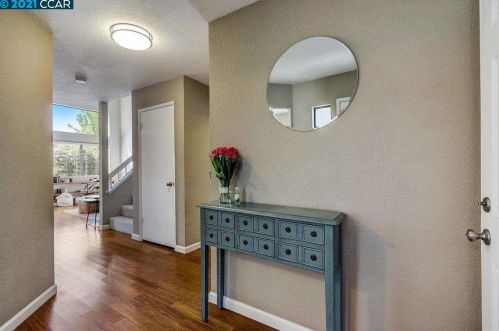 2242 Foxhill Dr, Pacheco, CA 94553-4371