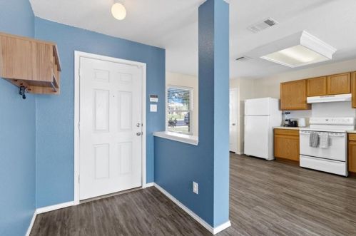 480 Sheep Trail Dr, Uhland TX  78640-5551 exterior