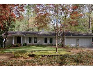 642 Longleaf Dr, Atlanta, GA 30342-4305