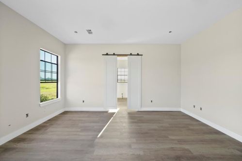 519 Chuckwagon Trl, Angleton TX 77515 exterior