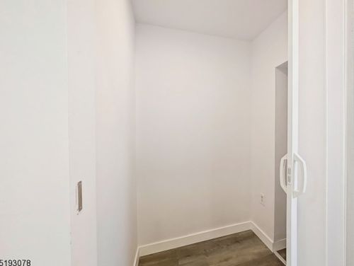 76 Passaic Ave, Paterson NJ  07506-1406 exterior