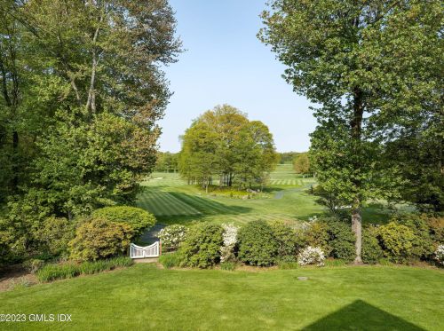900 North St, Greenwich CT  06831-2844 exterior