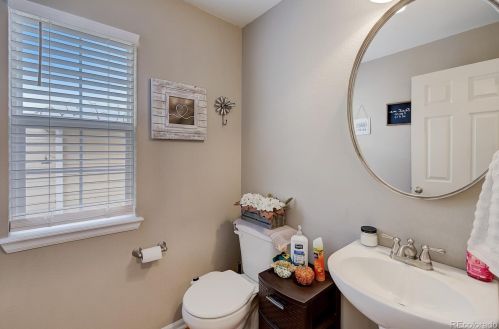 1405 102nd Ave, Greeley CO  80634-9077 exterior