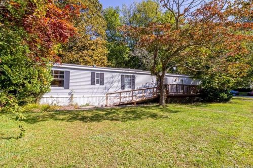 932 Long Cove Rd, Gales Ferry, CT 06335-1920