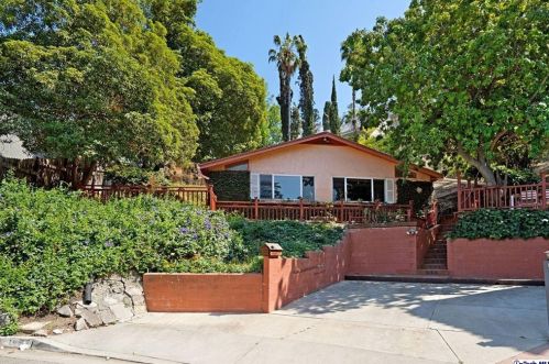 1415 Dartmouth Dr, Glendale, CA 91205-3512