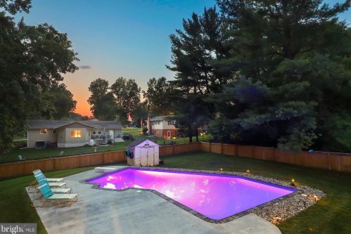 7302 Aspen Ct, Middletown MD  21769-7605 exterior
