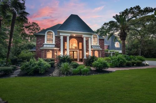 23302 Holly Creek Trl, Tomball, TX 77377-3695