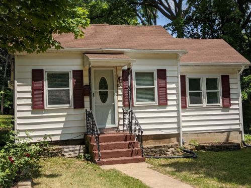 721 Davis St, Rockford, IL 61107-3144