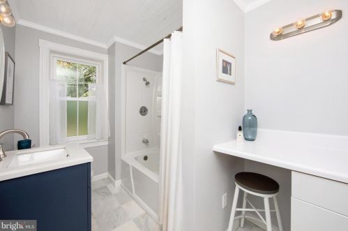 124 Fowler Ave, Haddonfield NJ  08033-1337 exterior