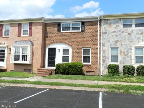 1709 Meadow Dr, Fredericksburg, VA 22405-2725