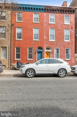 987 5th St, Philadelphia PA 19147-4107 exterior