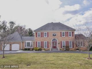 8464 Clover Leaf Dr, Mc Lean, VA 22102-2227